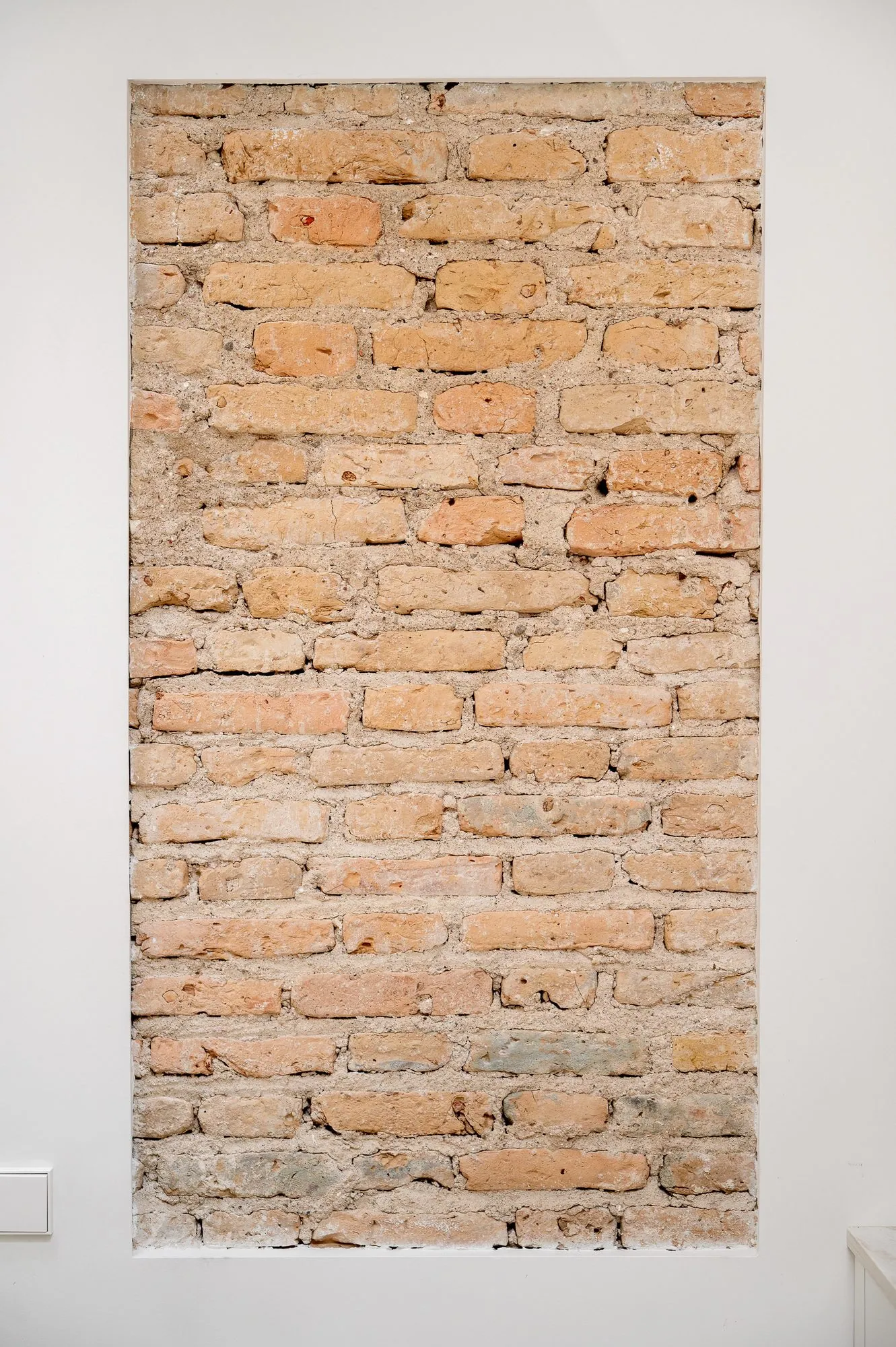 Nº 4 restauruoto plytų mūro juosta